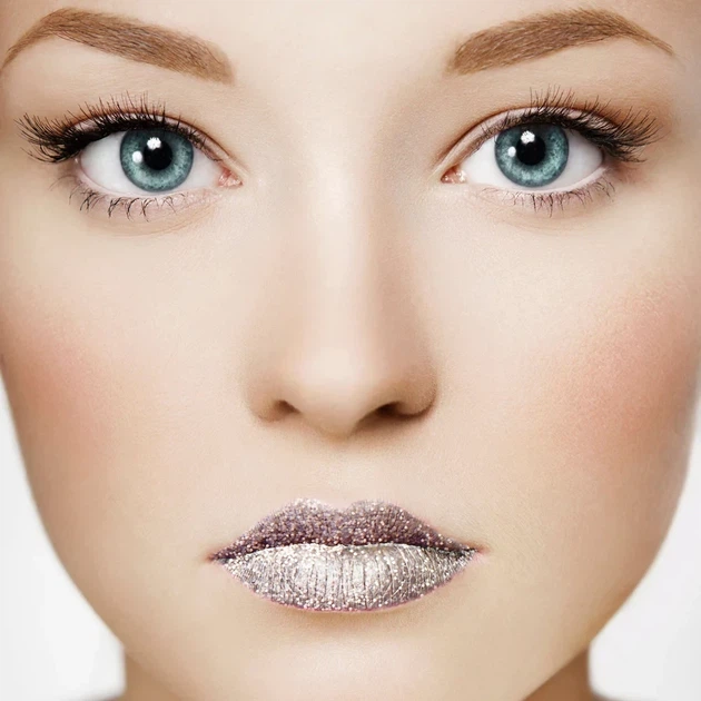 Глиттерная помада для губ Серебряная Stargazer Glitter Lipstick Silver - Фото 4 Глиттерная помада для губ Серебряная Stargazer Glitter Lipstick Silver - изображение 4