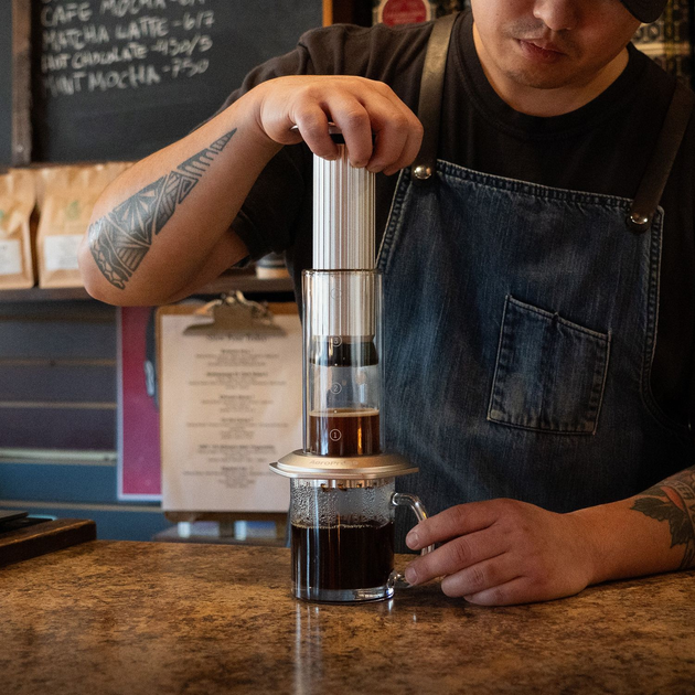 Аеропрес для кави AeroPress Premium Сріблястий (085276082066) - зображення 8