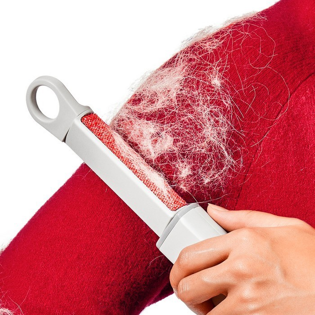Wałek do czyszczenia odzieży Oxo Good Grips kremowo-czerwony (840097702025) - obraz 5