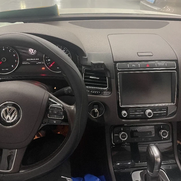 Основа під тримач телефону для панелі Volkswagen Touareg II (7P) (2010 - 2018) - зображення 2