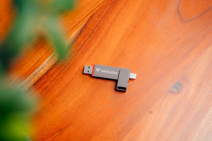 Pendrive Verbatim Dual QuickStick 512GB USB 3.2 Gen1 + Type-C Grey (23942320425) - obraz 7