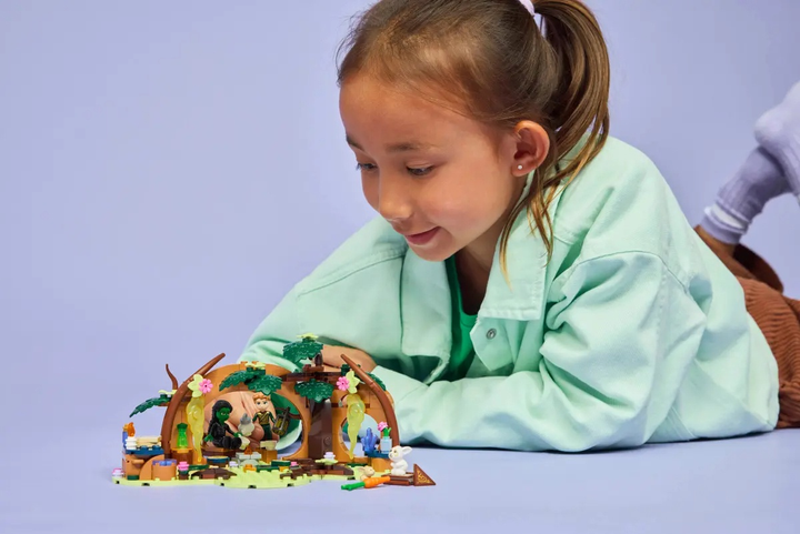 Zestaw klocków LEGO Wicked Kryjówka Elphaby 228 elementów (75687) (5702017812953) - obraz 11