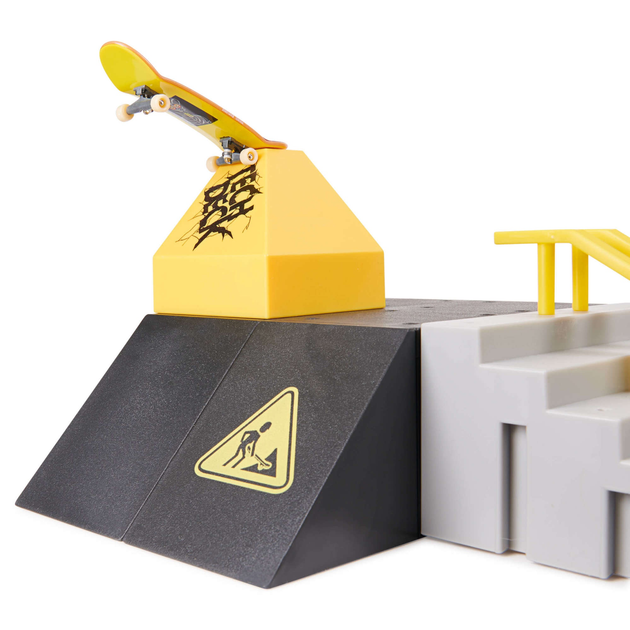 Zestaw Fingerboard Tech Deck kolorowa deskorolka Pyramid Shredder Rampa + naklejki (778988499306) - obraz 4