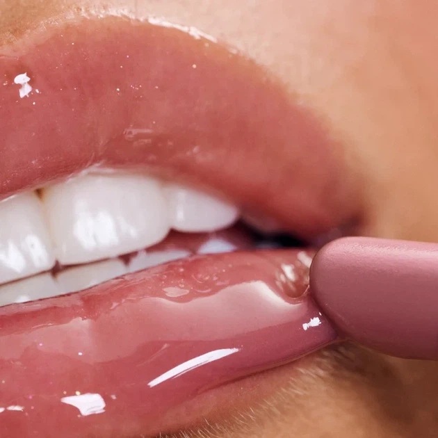 Пептидный бальзам для губ Rhode - Salty tan peptide lip tint