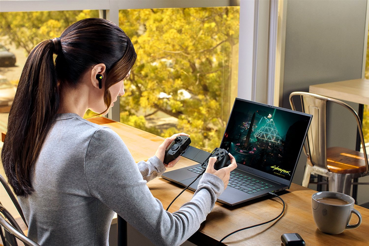 Uniwersalny gamepad Razer Kishi V3 Pro, USB C (RZ06-05460100-R3M1) - obraz 8