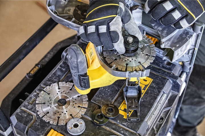 Akumulatorowa bezszczotkowa frezarka do rowków DeWalt DCG200NT bez akumulatora i ładowarki - obraz 8