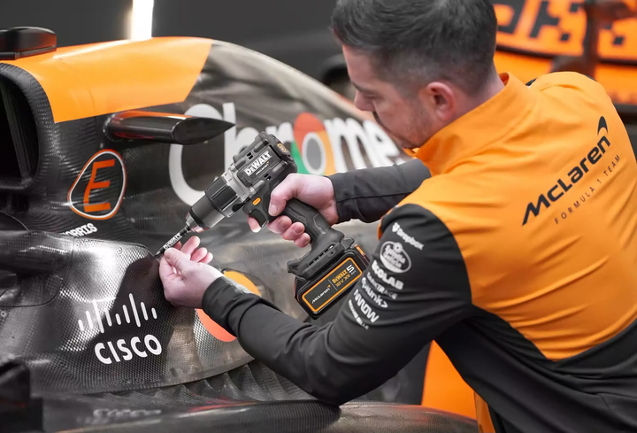 Wiertarko-wkrętarka udarowa DeWalt McLaren F1 Team Limited Edition (DCD85MP2T) - obraz 18