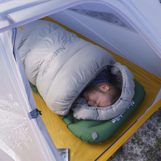 Матрац надувний з підголівником Naturehike CNK2300DZ0001 Темно-зелений (6976023929540) - зображення 4