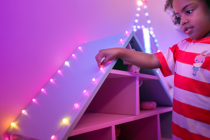 Girlanda LED Smart Twinkly Candies Heart RGB 100 IP20 6 m kabel USB-C Przezroczysty (TWKH100RGB-T) - obraz 9