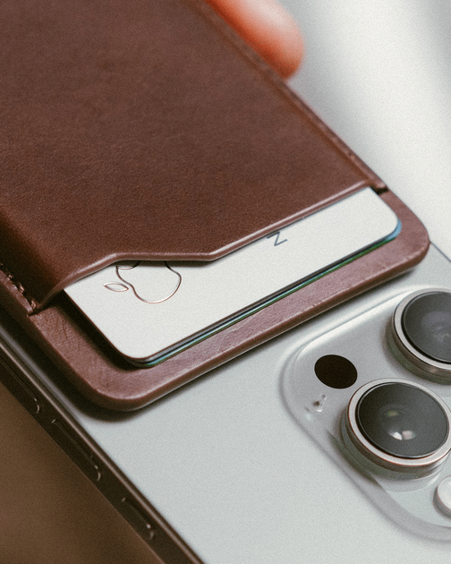 Кожаный кошелек Nomad Mag с Find My Tracking Horween Rustic Brown - изображение 5