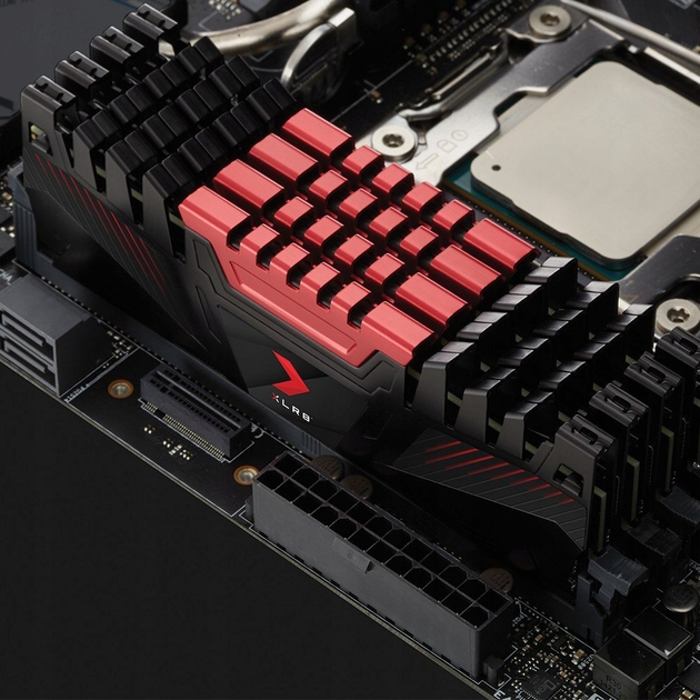 Pamięć RAM PNY XLR8 DIMM DDR4-3200 16384MB PC4-25600 Black (3536403392314) - obraz 2