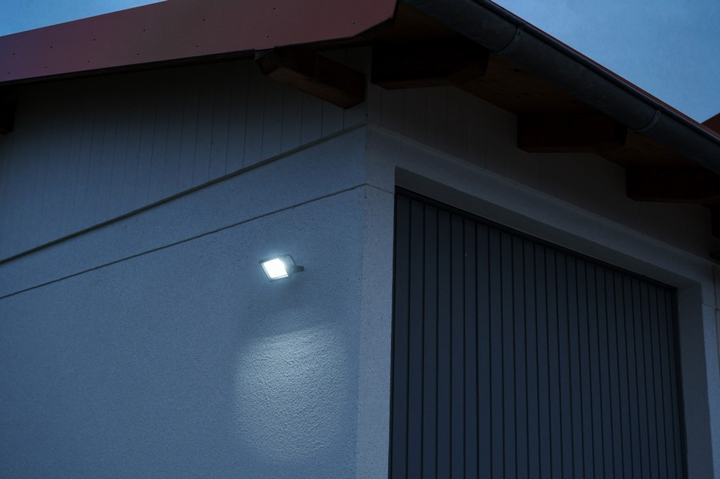 Naświetlacz LED Brennenstuhl JARO 3060 2300 lm 20 W IP65 Czarny (000101078126) - obraz 9