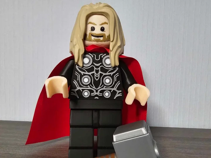 Фігурка Тор (Thor) у стилі конструктора з плащем та молотом. Aivory - изображение 4