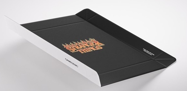 Мата для кісток Gamegenic Stranger Things Magnetic Dice Tray Hellfire Club (4251715413500) - зображення 6