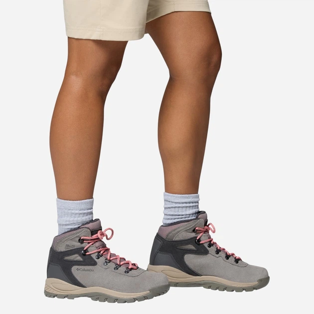 Buty trekkingowe damskie niskie Columbia Newton Ridge Plus Waterproof Amped 1718821009 39.5 (8.5US) Szary/Różowy (195981616675) - obraz 2