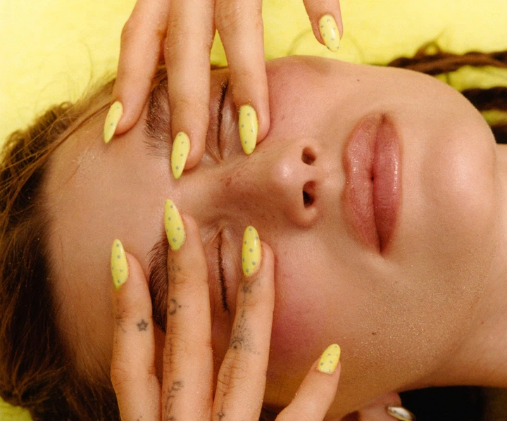 Бальзам для губ Rhode Lemontini з ароматом лимонного