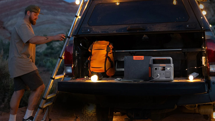 Зарядна станція Jackery Explorer 300 Plus + сонячна панель 40 Вт / 300 Вт / 288 Вт⋅год / LiFePO4 (60-0304-EUB1A1) - зображення 6