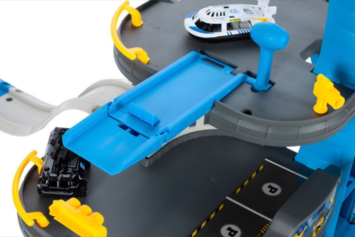 Duży garaż samochodowy Multistore 660-A2 EcoToys komenda policji 3 poziomowy z windą autkami i helikopterem 74 elementy (5905817004089) - obraz 4