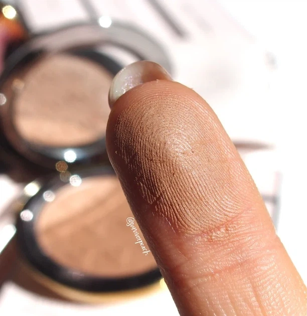 Шелковистый бронзер Westman Atelier Beauty Butter Powder Bronzer Coup De Soleil 8 г - Фото 5 Шелковистый бронзер Westman Atelier Beauty Butter Powder Bronzer Coup De Soleil 8 г - изображение 5
