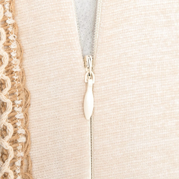 Poszewka Homla Tandor z haftowanym rowerem i ozdobną lamówką 45 x 45 cm (5906496749094) - obraz 5