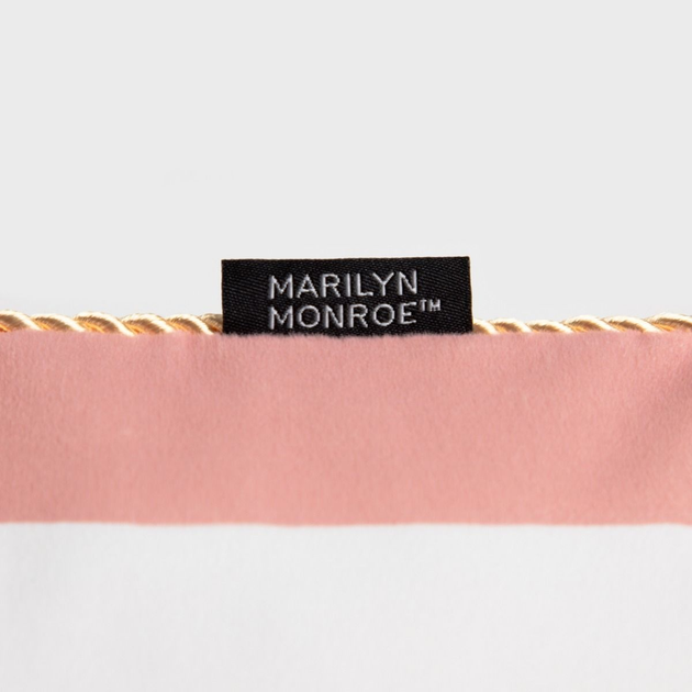 Наволочка Homla Monroe Carnival з зображенням і золотою облямівкою рожева 45 x 45 см (5906496723322) - зображення 6