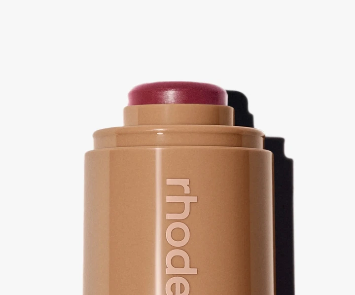 Кремовые румяна Rhode "Date cake" Pocket blush - изображение 7