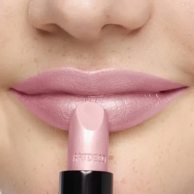 Artdeco Perfect Color Lipstick Помада для губ № 955 "Frosted Rose" - Фото 2 Artdeco Perfect Color Lipstick Помада для губ № 955 "Frosted Rose" - изображение 2