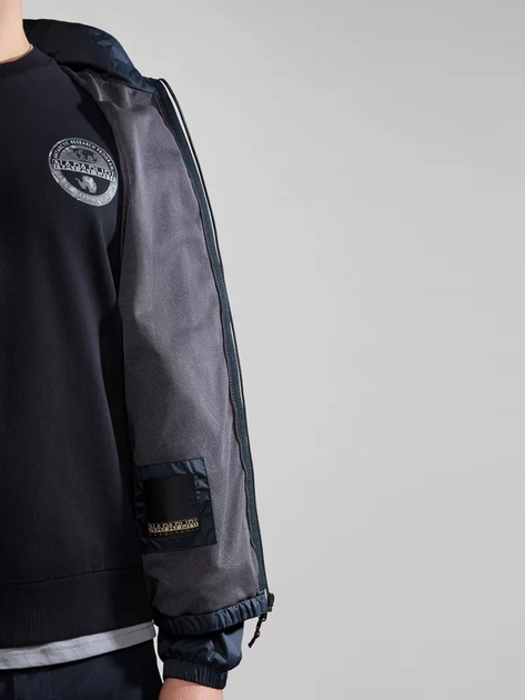 Спортивна вітровка чоловіча Napapijri A-Cloudy NP0A4HPP0411 XL Чорна (800070320910) - зображення 6