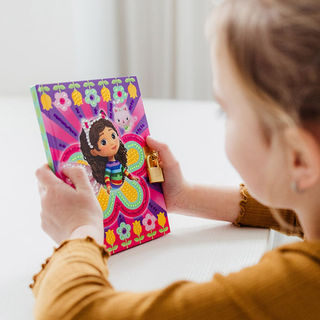 Щоденник для дітей Totum Gabby’s Dollhouse з замком і набором для прикрашання діамантами TT420502 (8714274420502) - зображення 4