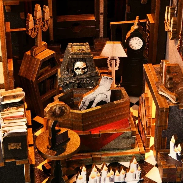 Бук Нук Венсдей 3D Інтер'єрний конструктор Wednesday Dark Family DIY Book Nook Kit SL-04 - изображение 7