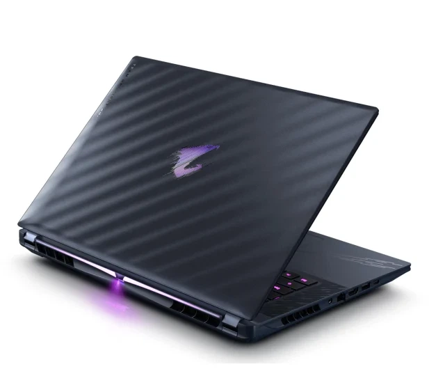 Ноутбук Gigabyte AORUS MASTER 16 Ultra 9 (BXHC4EEE64SP) 275HX/1TB/32GB/W11P RTX5070Ti 240Hz - Фото 4 Ноутбук Gigabyte AORUS MASTER 16 Ultra 9 (BXHC4EEE64SP) 275HX/1TB/32GB/W11P RTX5070Ti 240Hz - зображення 4