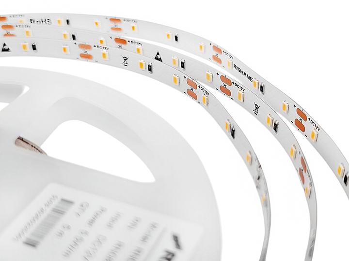 Світлодіодна стрічка RISHANG 1 м SMD2835 60 LED 12В 5.5Вт IP33 нейтральний білий - Фото 3 Світлодіодна стрічка RISHANG 1 м SMD2835 60 LED 12В 5.5Вт IP33 нейтральний білий - зображення 3