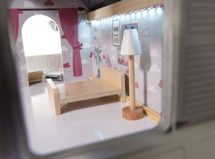 Drewniany domek dla lalek Kik MDF LED 78 cm Czarny (KX6201) (5903039709904) - obraz 8