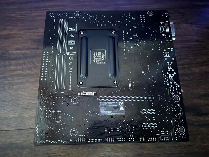 Игровой комплект: материнская плата B450+ AMD Ryzen 7 5700X + 16GB