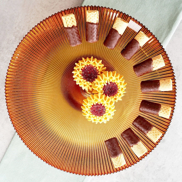 Patera na tort Vilde szklana na nóżce Bursztynowa 28 cm (8721037043557) - obraz 7