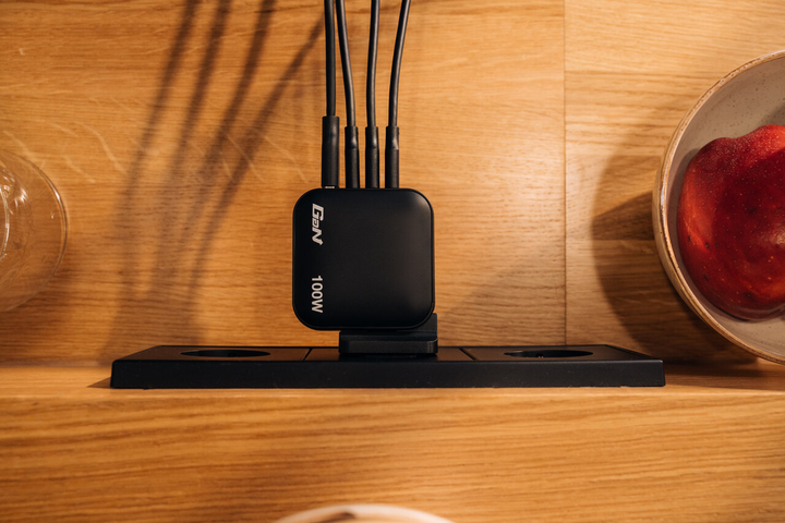 Мережевий зарядний пристрій Verbatim Mini GaN 100W Grey (23942322313) - зображення 4