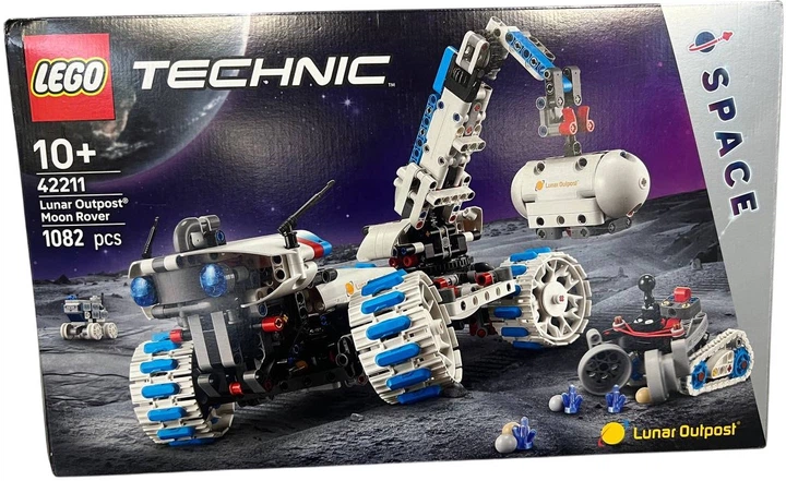 Zestaw klocków LEGO Technic Kosmiczny łazik księżycowy Lunar Outpost 1082 elementy (42211) (5702017816340) (955555912321468) - Outlet - obraz 2