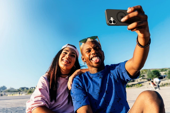 Панель Belkin Magnetic Protective Grip для Apple iPhone 17 Black (MSA034HQBK) - зображення 6