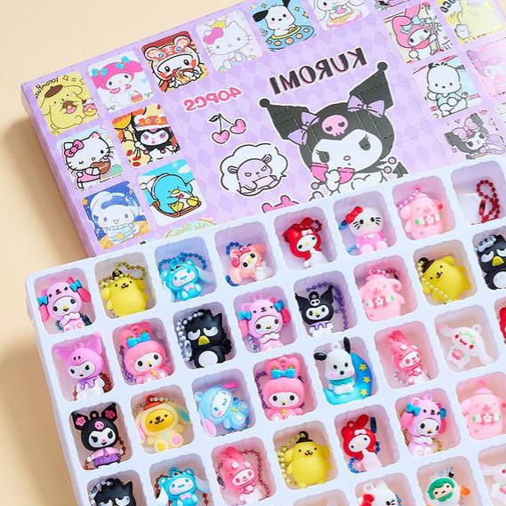 Адвент календарь Куроми Kuromi 40шт (брелоки) – игрушки с