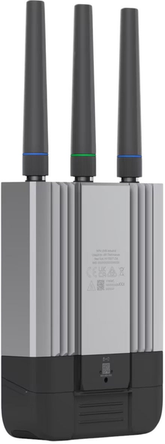 WiFi роутер Ubiquiti Mobile Router Industrial Silver/Black (UMR-Industrial) - зображення 2