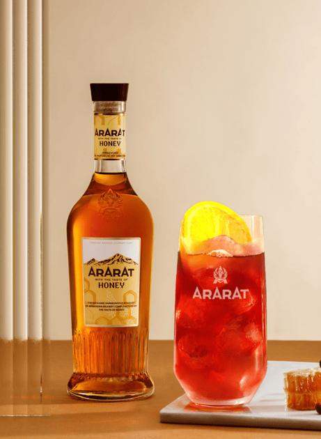 Спиртной напиток ARARAT Honey 6 лет выдержки 0.5 л 30% в подарочной упаковке (4850001008064N) - изображение 7