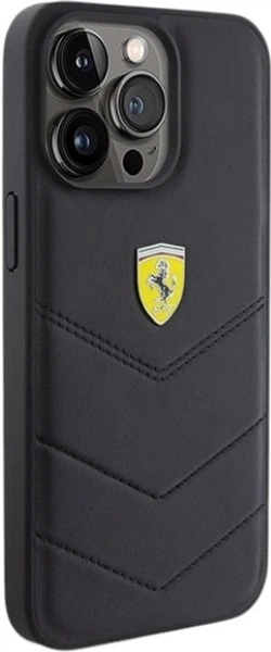 Панель Ferrari Quilted Metal Logo для Apple iPhone 15 Pro Max Black (FEHCP15XRDUK) - зображення 4