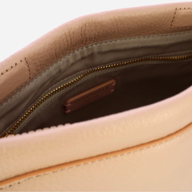 Сумка жіноча з натуральної шкіри маленька Coccinelle Coccinelleemily E5EJJ520180 N12 Бежева (800070350900) - зображення 4