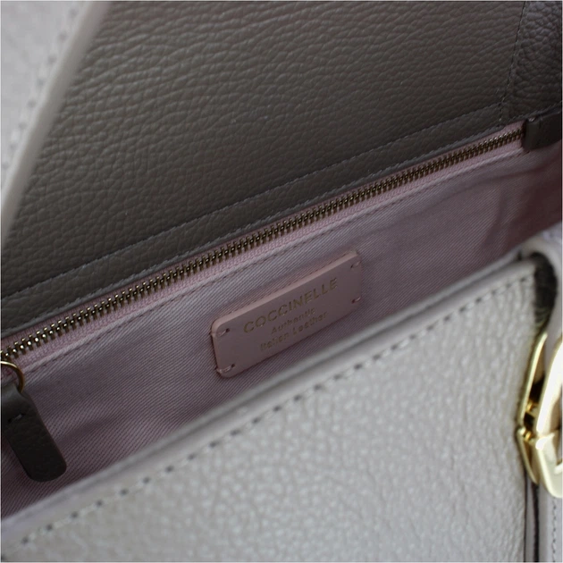 Сумка крос-боді через плече жіноча з натуральної шкіри середня Coccinelle Coccinellechara E1ESP180160 N59 Сіра (800070350930) - зображення 5