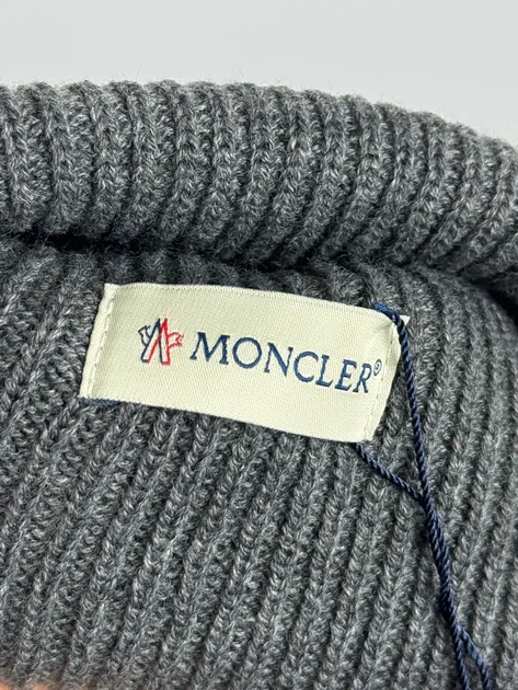 Шапка Moncler с прорезиненным логотипом в сером цвете, One size (универсальный размер), Унисекс. - изображение 3