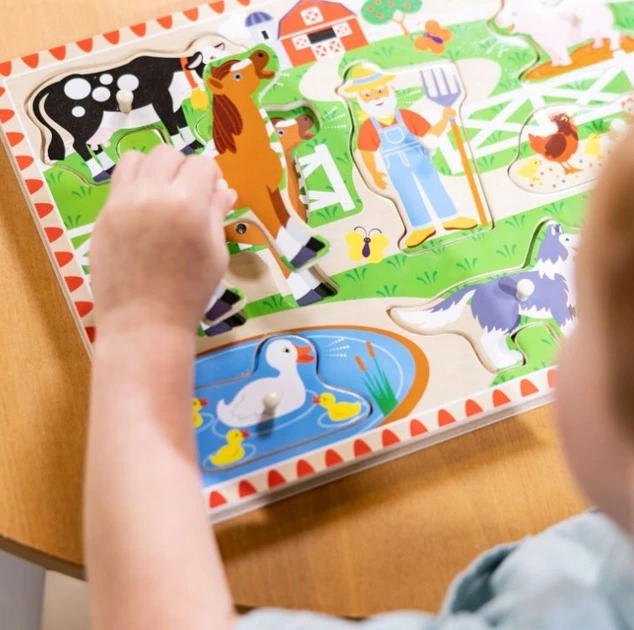 Układanka drewniana z dźwiękami Melissa & Doug Farma Old MacDonald's (0681147000339) - obraz 5