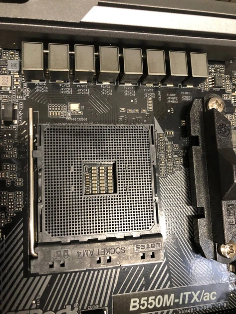 Материнська плата ASRock B550M-ITX/ac (AM4, AMD B550, PCI-Ex16) (J4M0XB042299) - Уцінка - зображення 3