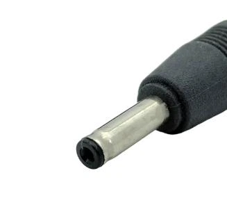 Зарядное устройство для LI-ION фонарей, аккумуляторов, 4.2V для 18650 на 500mAh, питание 110-240V, штекер 3,5*1,35 мм, длина 0,3м Черный - Фото 2 Зарядное устройство для LI-ION фонарей, аккумуляторов, 4.2V для 18650 на 500mAh, питание 110-240V, штекер 3,5*1,35 мм, длина 0,3м Черный - изображение 2
