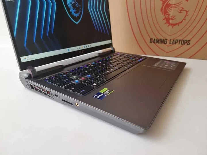 Ноутбук MSI Vector 16 HX (2023) I9 13980HX/RTX 4080/RAM 32GB/SSD 1TB/QHD 240Hz Б\В - Б/У - изображение 2