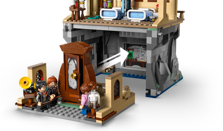 Zestaw klocków LEGO Harry Potter Zamek Hogwart: skrzydło szpitalne 907 elementów (76463) - obraz 7